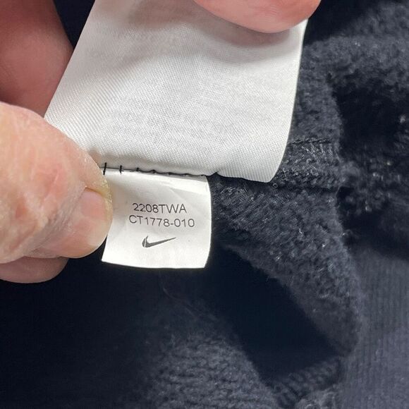 Nike Black LeBron James NBA All-Time Scoring Record Pullover Hoodie Size Medium - Picture 7 of 7